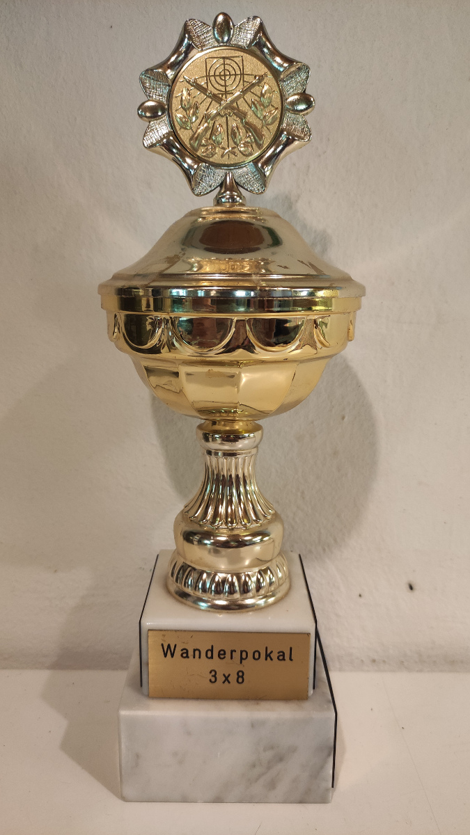 3 x 8-Wanderpokal