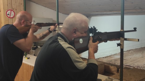 Unsere Schützen beim Übungsschießen